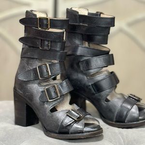 Freebird Bond Sandles, distressed Black